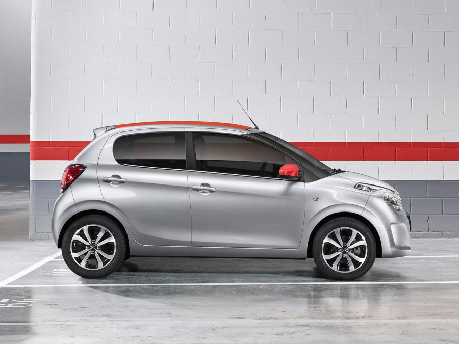  Citroen C1 Airscape 5-Door 2014 года  (фото 2 из 24)